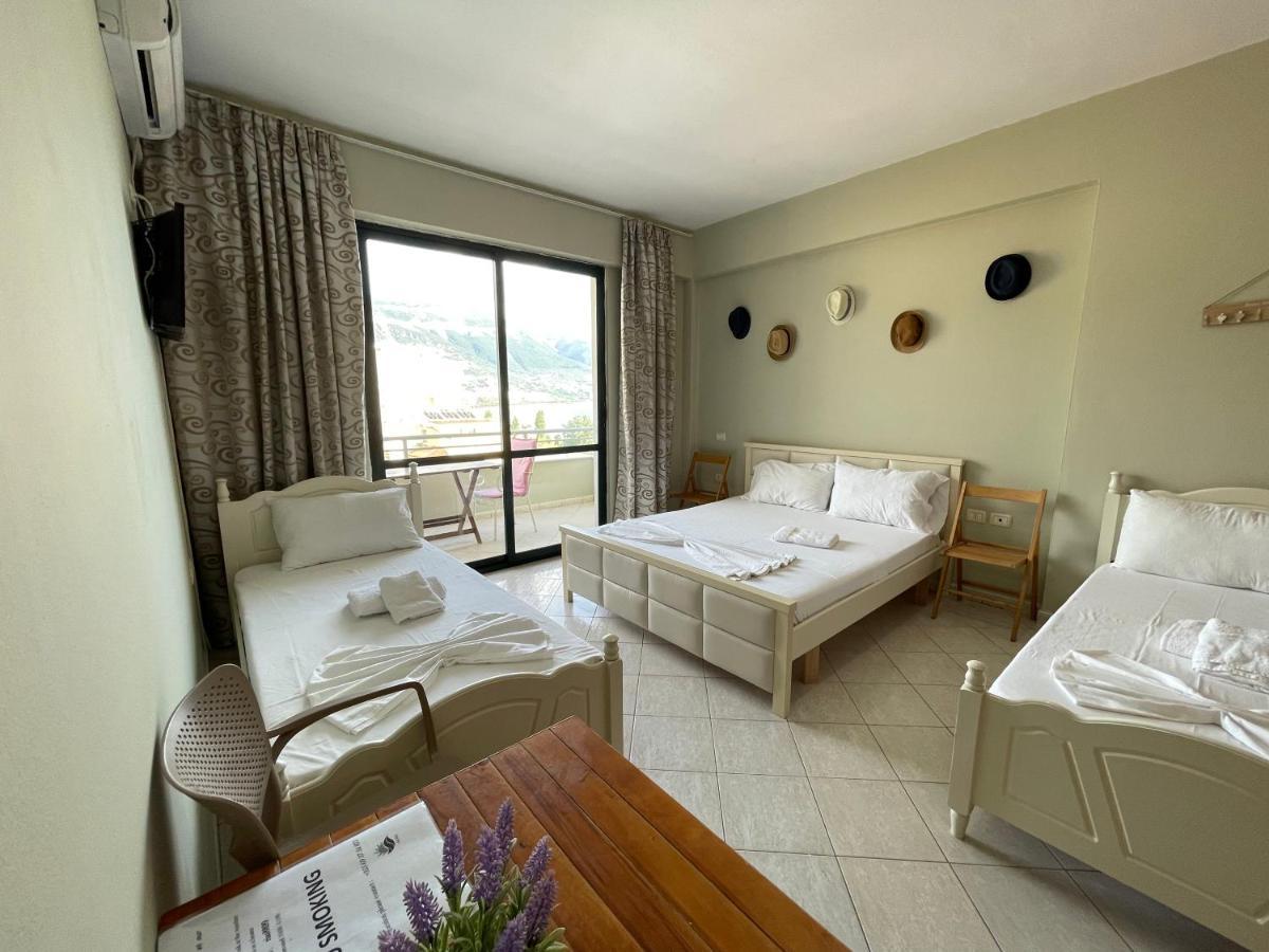 Rias Seaside Apartments Vlorë Exteriör bild