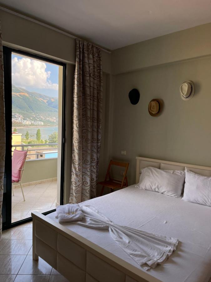 Rias Seaside Apartments Vlorë Exteriör bild