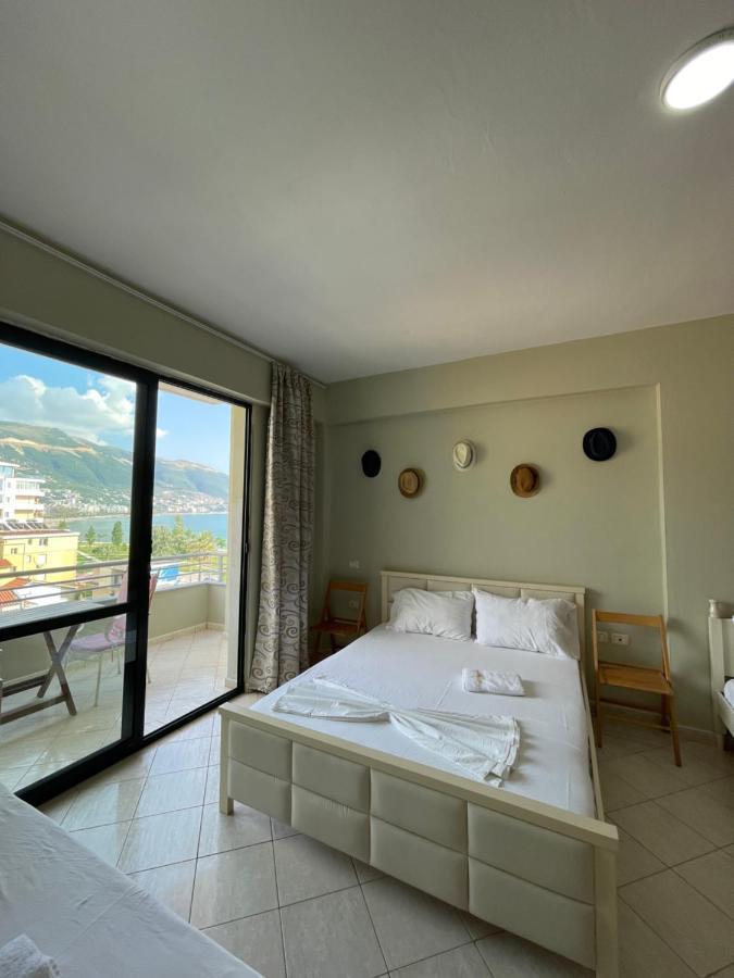 Rias Seaside Apartments Vlorë Exteriör bild