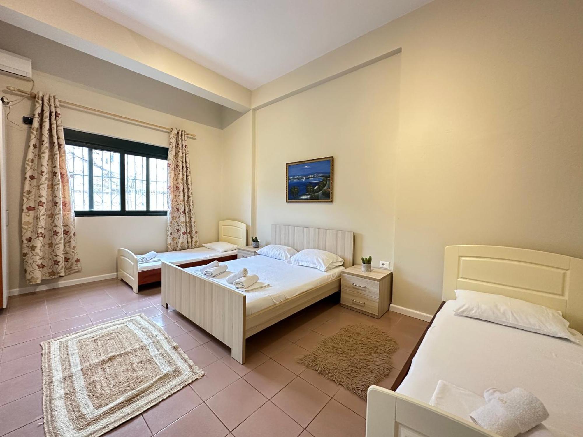 Rias Seaside Apartments Vlorë Exteriör bild