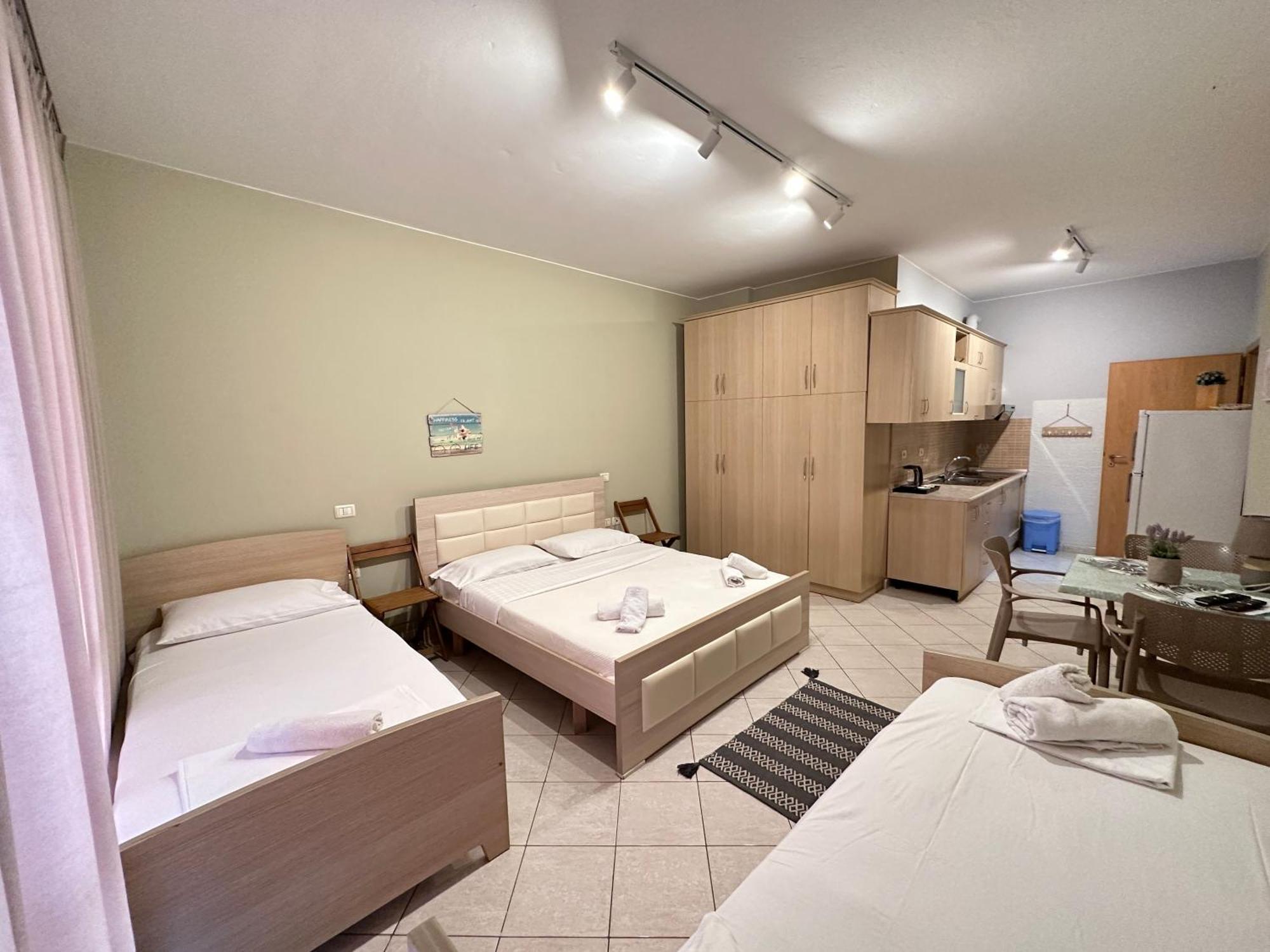 Rias Seaside Apartments Vlorë Exteriör bild