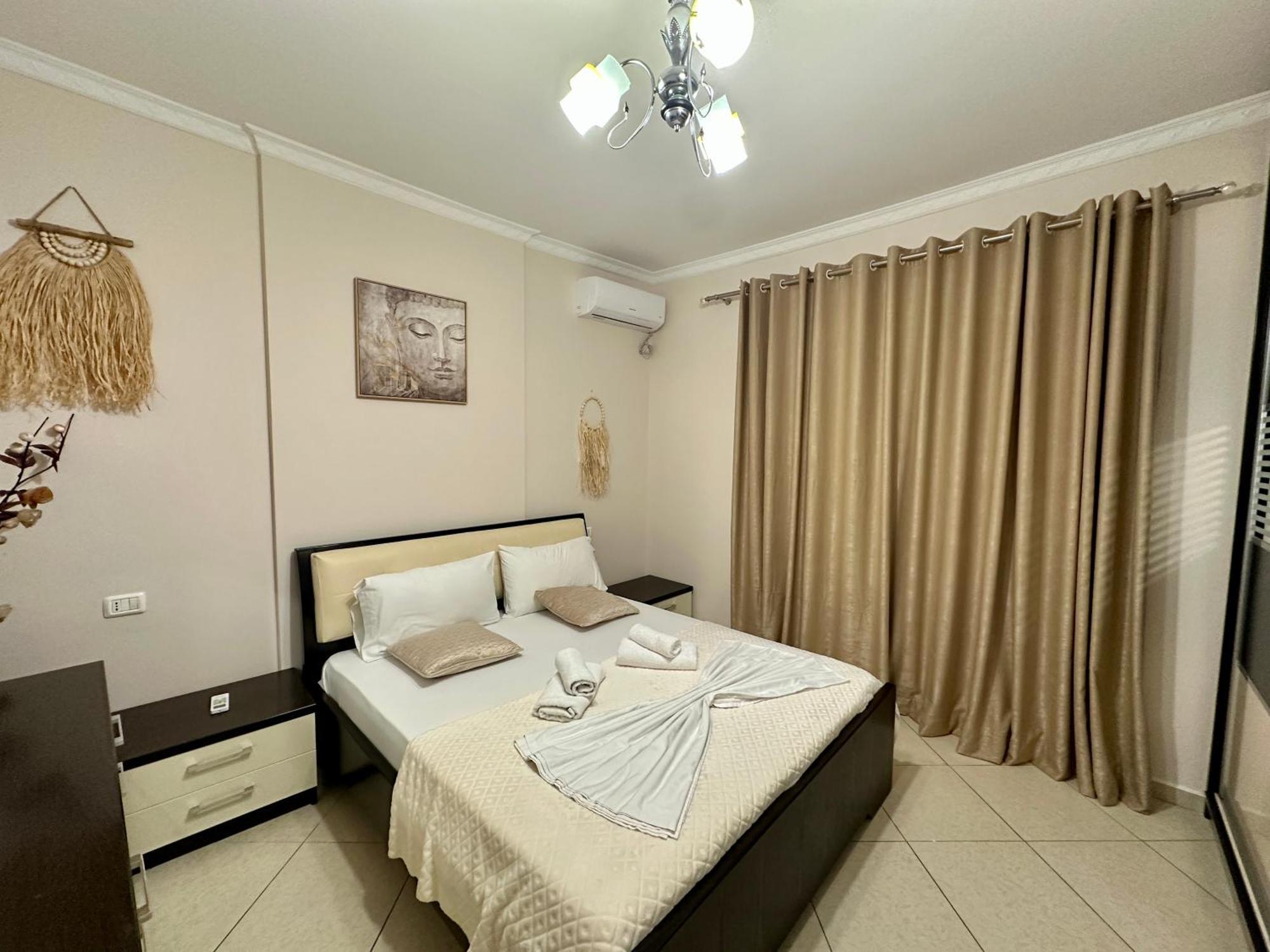Rias Seaside Apartments Vlorë Exteriör bild