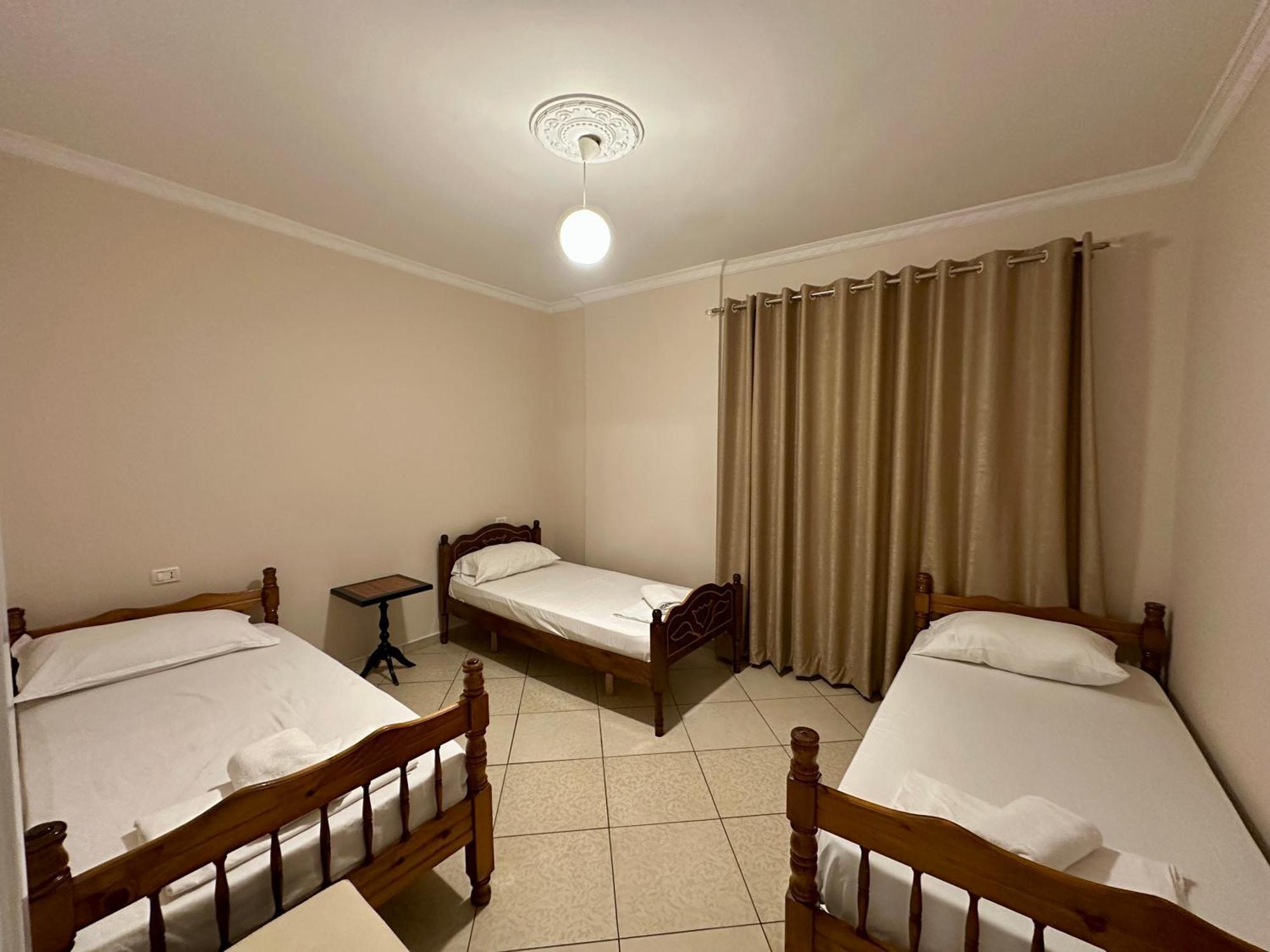 Rias Seaside Apartments Vlorë Exteriör bild