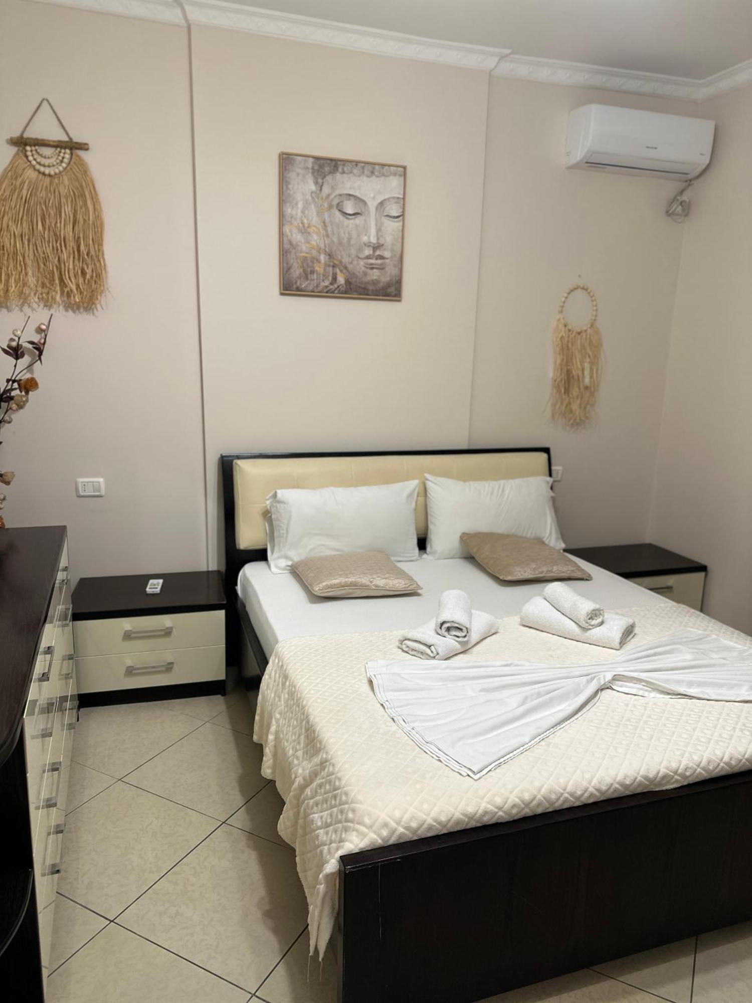 Rias Seaside Apartments Vlorë Exteriör bild